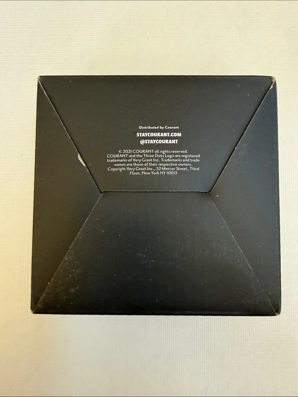Courant Catch-1 Wireless Charger -Italian Leather in Pacific Blue